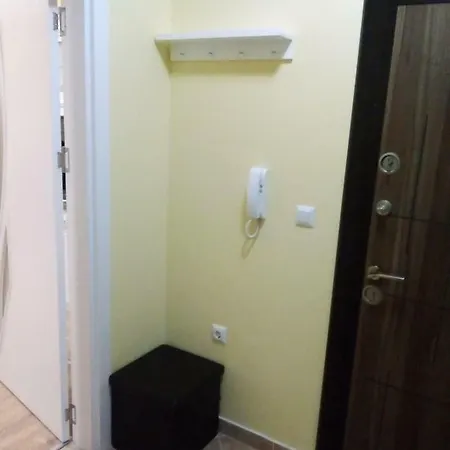 Апартаменты Tvarditza *
